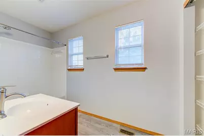4940 Hurstborough Court, Hazelwood, MO 63042 - Photo 24