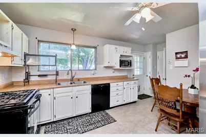 2755 Patterson Road, Florissant, MO 63031 - Photo 10
