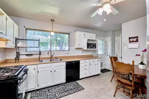 2755 Patterson Rd, Florissant, MO 63031 - Photo 10