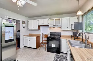 2755 Patterson Rd, Florissant, MO 63031 - Photo 8