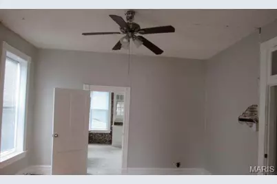 3209 Morgan Ford Road, Saint Louis, MO 63116 - Photo 4