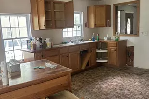 624 Dearborn Dr, Bismarck, MO 63624 - Photo 2