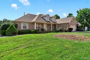 3201 Bear Tracks Dr, Wentzville, MO 63385 - Photo 2
