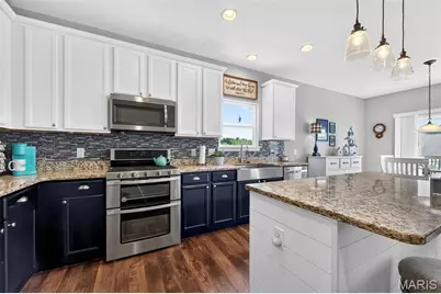 427 Wilmer Meadow Drive, Wentzville, MO 63385 - Photo 8