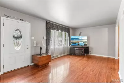 1131 Dunford Drive, Saint Louis, MO 63137 - Photo 8
