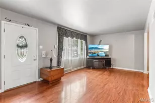 1131 Dunford Dr, Saint Louis, MO 63137 - Photo 8