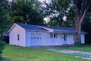 419 5th, Montgomery City, MO 63361 - Photo 2