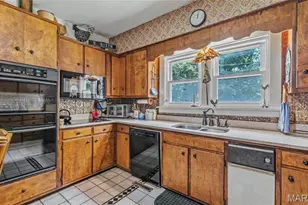 909 W Spencer St, Cuba, MO 65453 - Photo 12