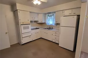 130 Sackett Dr, Florissant, MO 63033 - Photo 14