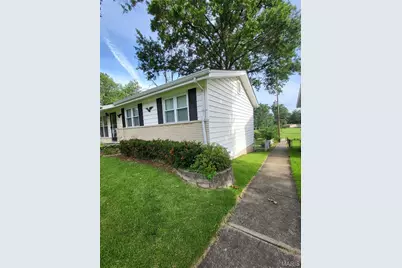 130 Sackett Drive, Florissant, MO 63033 - Photo 2