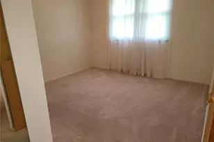 130 Sackett Dr, Florissant, MO 63033 - Photo 4