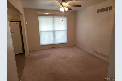 130 Sackett Drive, Florissant, MO 63033 - Photo 6