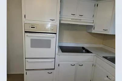 130 Sackett Drive, Florissant, MO 63033 - Photo 12
