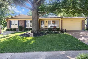 9218 Laramie Dr, Saint Louis, MO 63126 - Photo 2