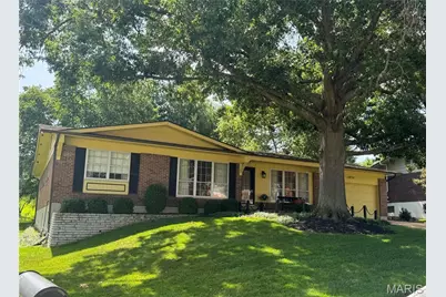 9218 Laramie Drive, Saint Louis, MO 63126 - Photo 1