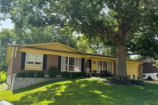 9218 Laramie Dr, Saint Louis, MO 63126 - Photo 1