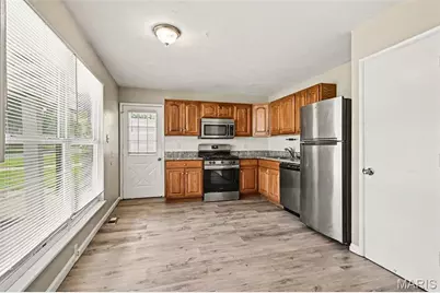 1375 Jackson Lane, Florissant, MO 63031 - Photo 4