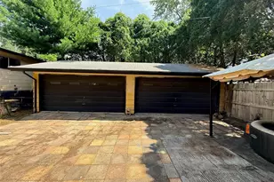 2350 Palm Dr, Florissant, MO 63031 - Photo 8