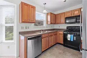 226 Stone Run Blvd, Wentzville, MO 63385 - Photo 6