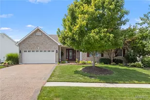 1404 Devonshire County Dr, Wentzville, MO 63385 - Photo 2