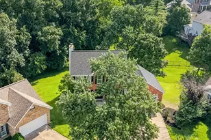501 Oak Leaf Manor Ct, Ballwin, MO 63021 - Photo 8