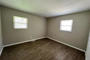 1333 Columbus Dr, Saint Louis, MO 63138 - Photo 8