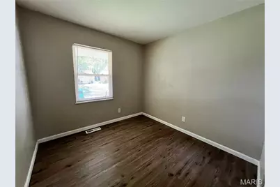 1333 Columbus Drive, Saint Louis, MO 63138 - Photo 4