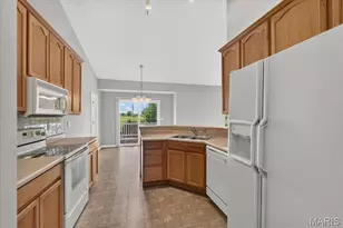 922 Penny Ln, Saint Peters, MO 63376 - Photo 10