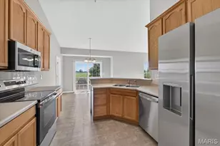 922 Penny Ln, Saint Peters, MO 63376 - Photo 8