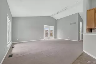 922 Penny Ln, Saint Peters, MO 63376 - Photo 6
