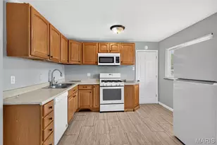 1325 Estes Dr, Florissant, MO 63031 - Photo 14