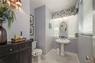 8 Granada Way, Ladue, MO 63124 - Photo 16