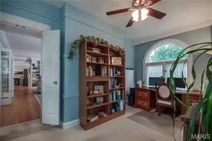 8 Granada Way, Ladue, MO 63124 - Photo 12