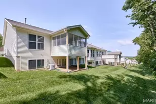 215 Cordovan Commons Pkwy, Chesterfield, MO 63017 - Photo 40
