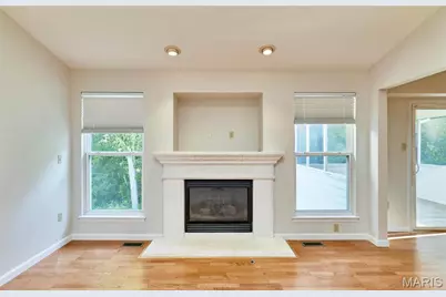 215 Cordovan Commons Parkway, Chesterfield, MO 63017 - Photo 10