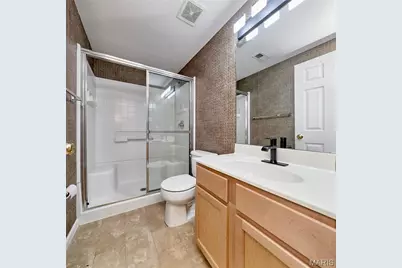 215 Cordovan Commons Parkway, Chesterfield, MO 63017 - Photo 24