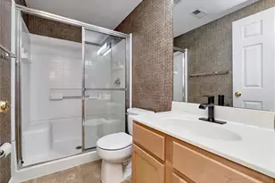 215 Cordovan Commons Pkwy, Chesterfield, MO 63017 - Photo 24