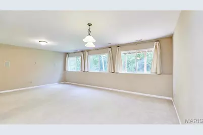 215 Cordovan Commons Parkway, Chesterfield, MO 63017 - Photo 32