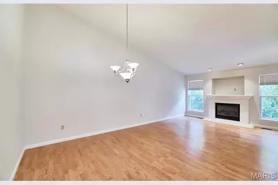 215 Cordovan Commons Parkway, Chesterfield, MO 63017 - Photo 16