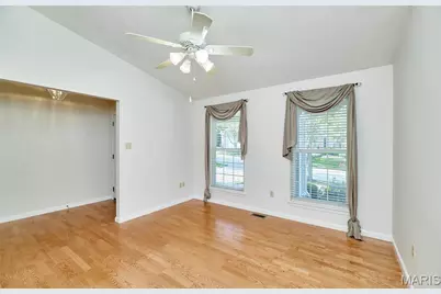 215 Cordovan Commons Parkway, Chesterfield, MO 63017 - Photo 12