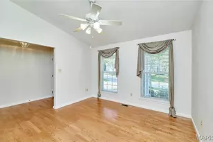 215 Cordovan Commons Pkwy, Chesterfield, MO 63017 - Photo 12