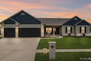 800 Mule Creek Dr, Wentzville, MO 63385 - Photo 2