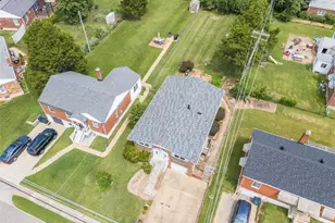 9249 Reavis Barracks Rd, Affton, MO 63123 - Photo 4