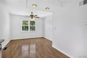 9249 Reavis Barracks Rd, Affton, MO 63123 - Photo 12