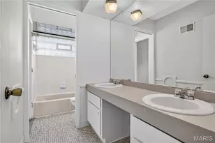 9249 Reavis Barracks Rd, Affton, MO 63123 - Photo 20