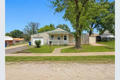 303 E Ash Street, Desloge, MO 63601 - Photo 1