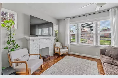 5625 Tholozan Avenue, Saint Louis, MO 63109 - Photo 10