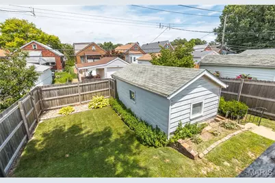 5625 Tholozan Avenue, Saint Louis, MO 63109 - Photo 30