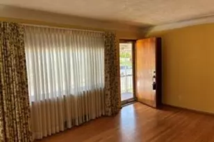 5444 Sunshine Dr, Saint Louis, MO 63109 - Photo 2