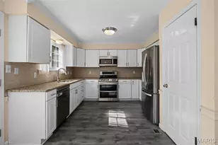 1554 Morning Sun Dr, Ballwin, MO 63021 - Photo 10